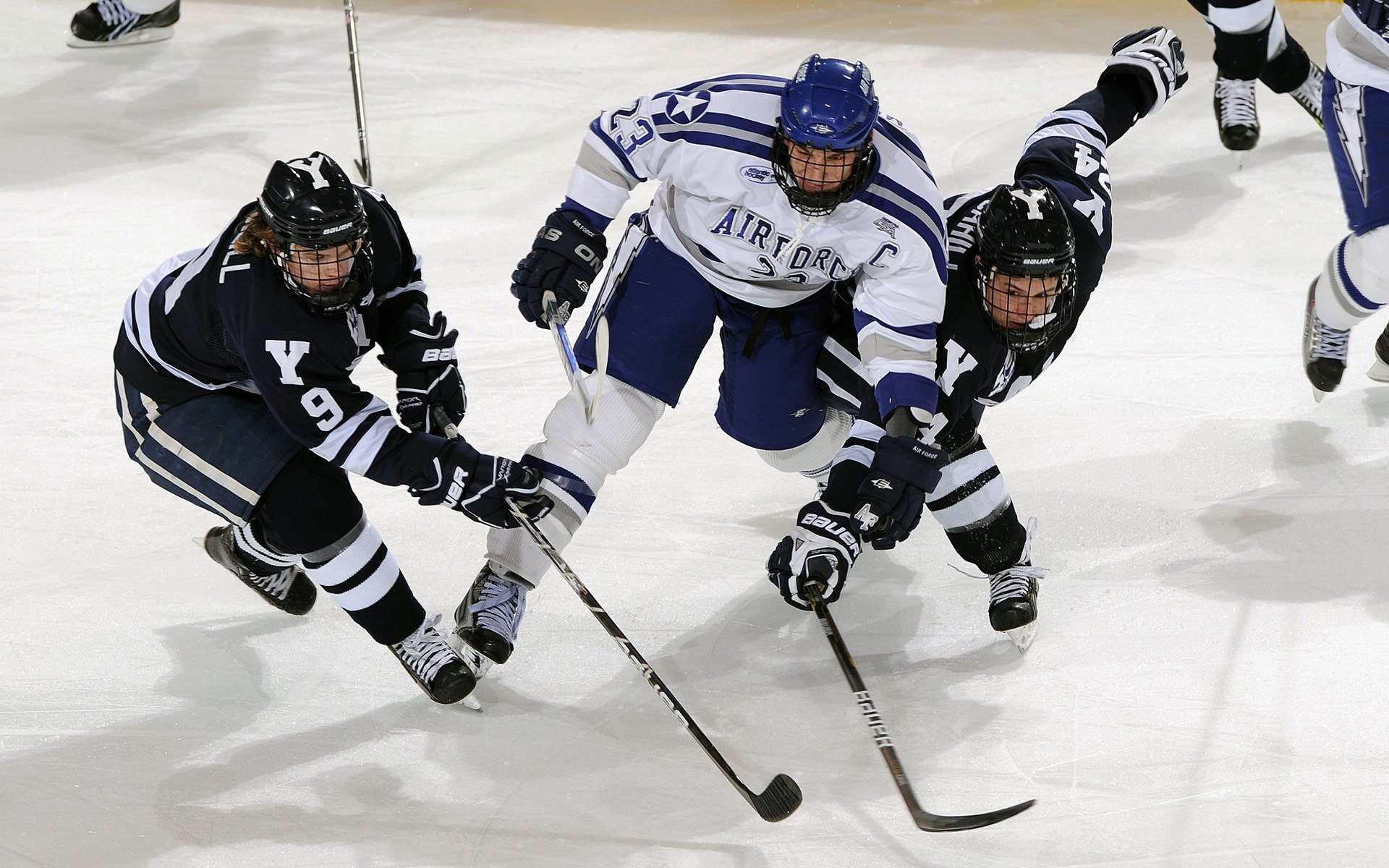 德甲争冠战焦点战背后的非洲力量,喀麦隆强行终结哥斯达黎加的启示