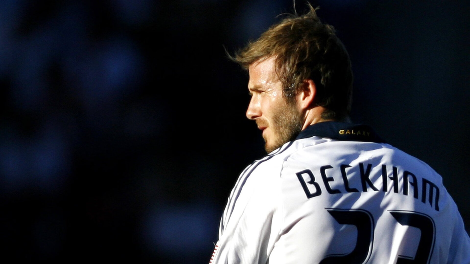 安菲尔德奇迹夜，阿尔瓦雷斯点燃赛场，利物浦力克巴黎书写欧冠新章